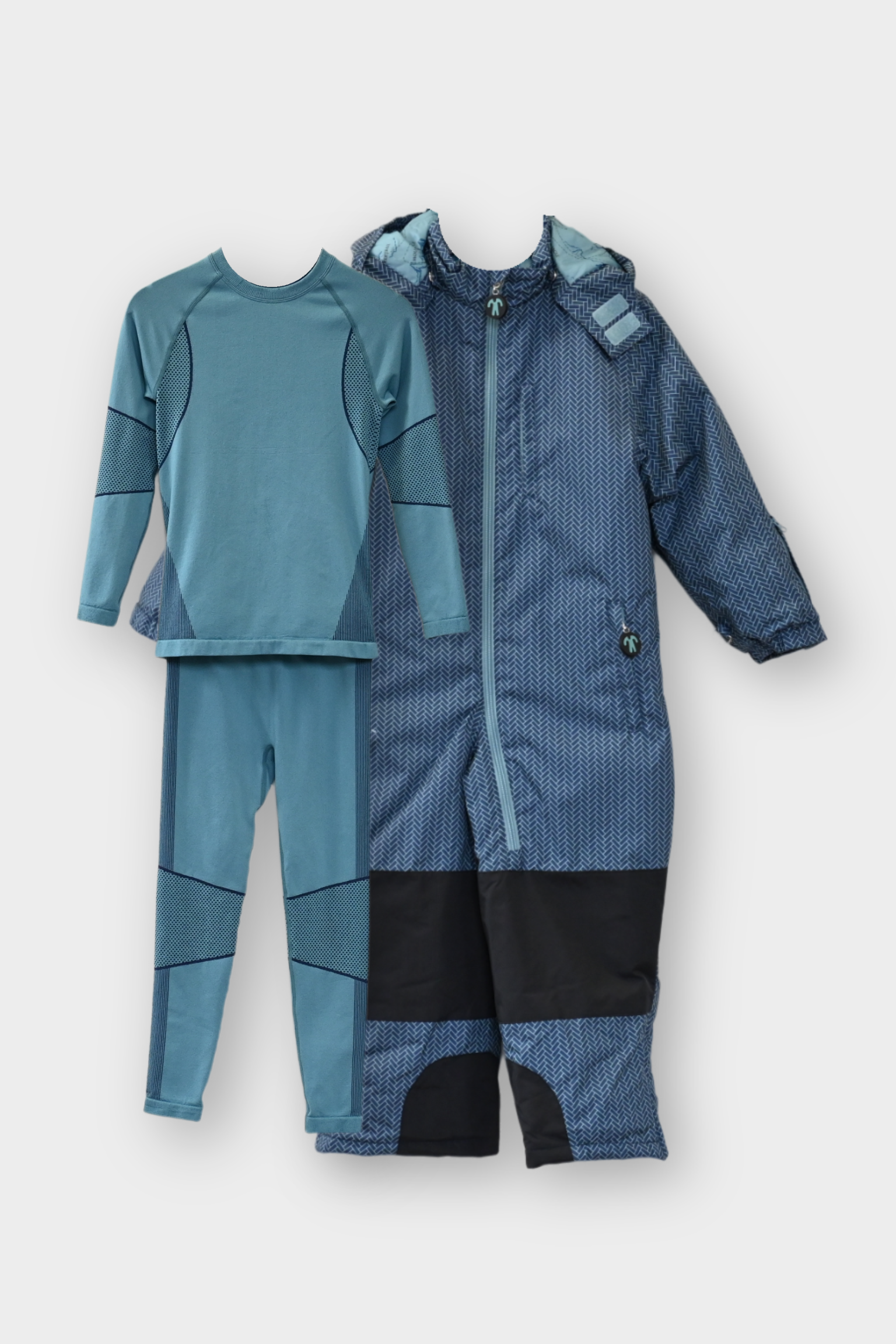 Junior snowsuit + Base layer